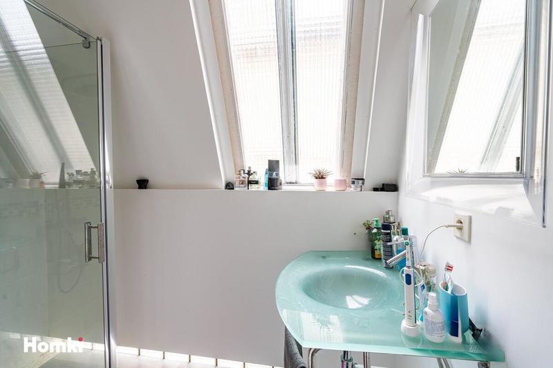 Maison - 180 m² - 6 pièces