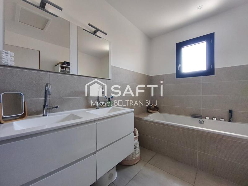 Villa - 152 m² - 6 pièces