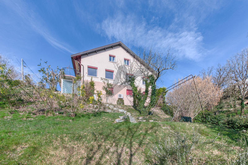 Maison - 320 m² - 7 pièces