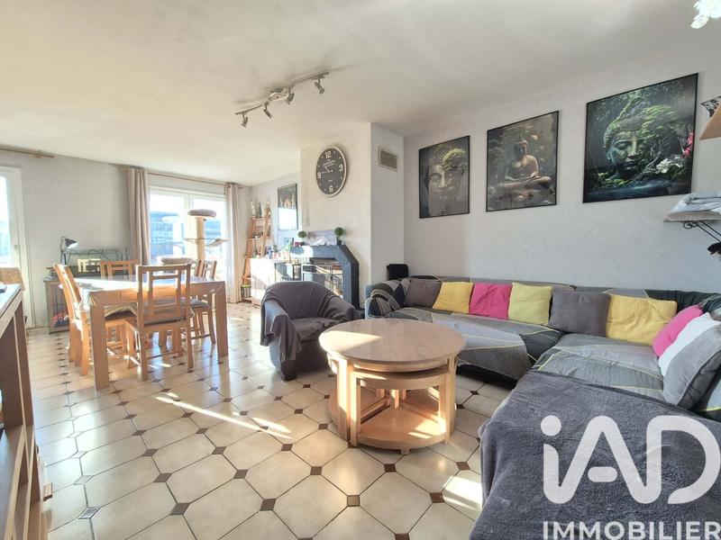 Maison - 99 m² - 5 pièces