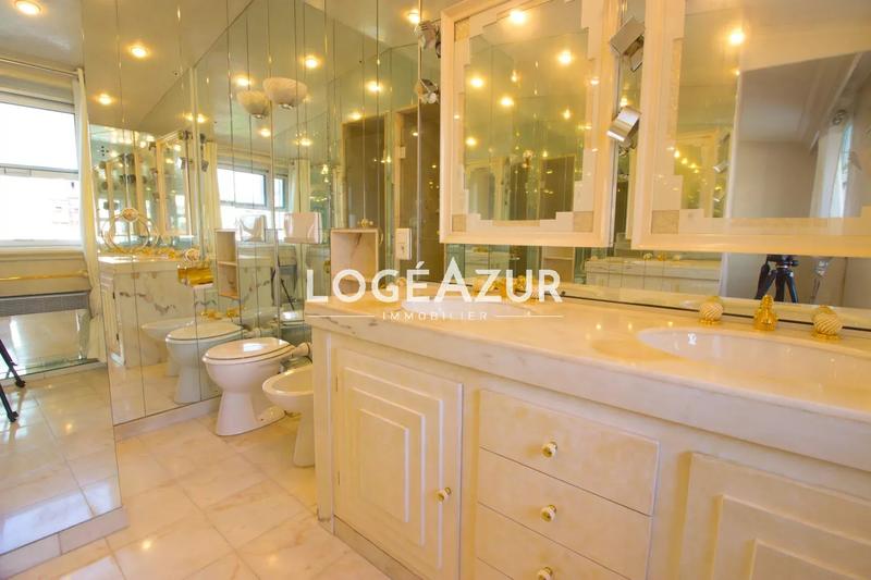 Appartement - 107 m² - 3 pièces