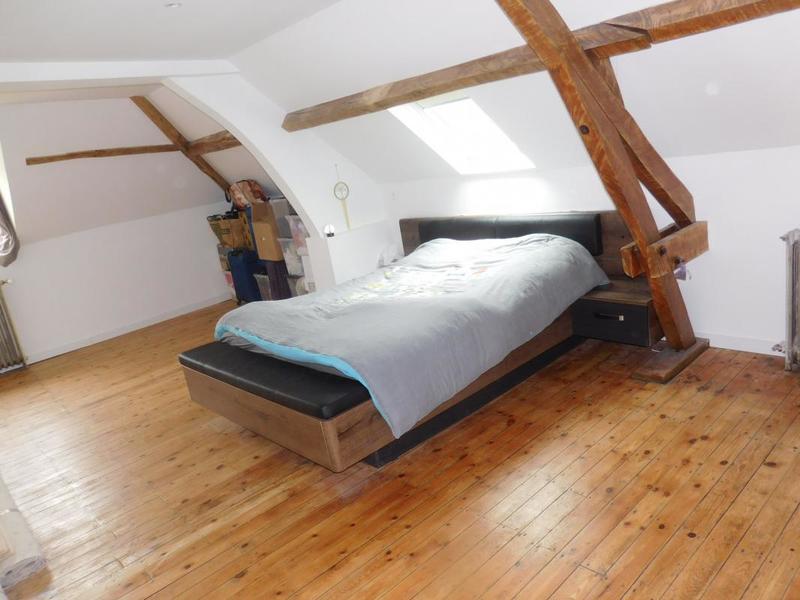 Maison - 250 m² - 7 pièces