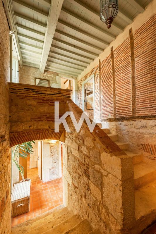 Manoir - 435 m² - 7 pièces