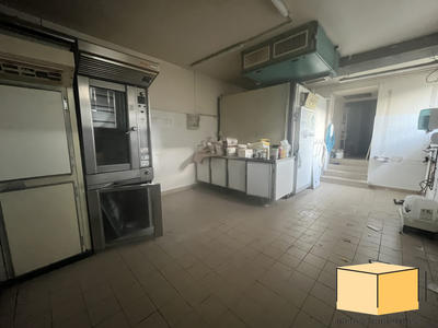 Local commercial - 195 m²