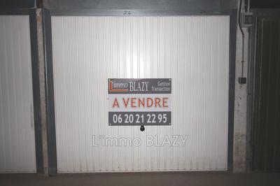 Parking / Garage - 13 m²