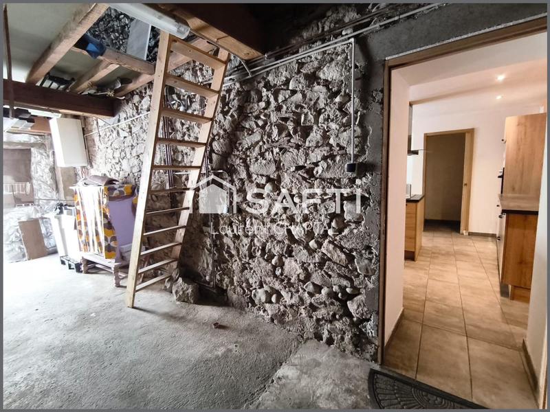 Maison - 140 m² - 5 pièces