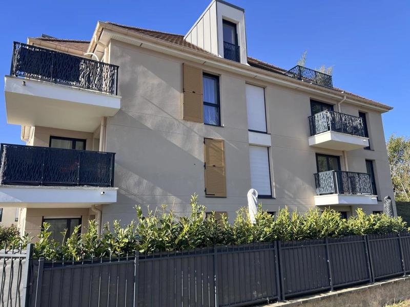 Appartement - 90 m² - 4 pièces