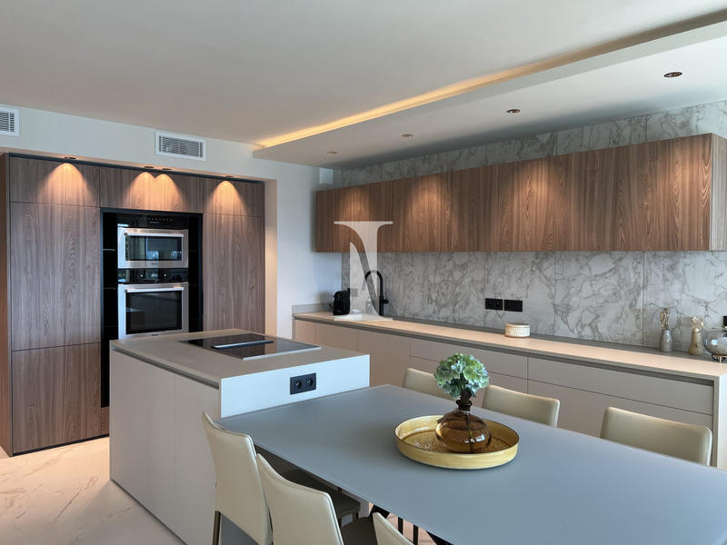 Appartement - 90 m² - 3 pièces