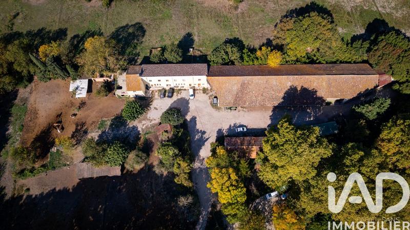 Maison - 314 m² - 12 pièces