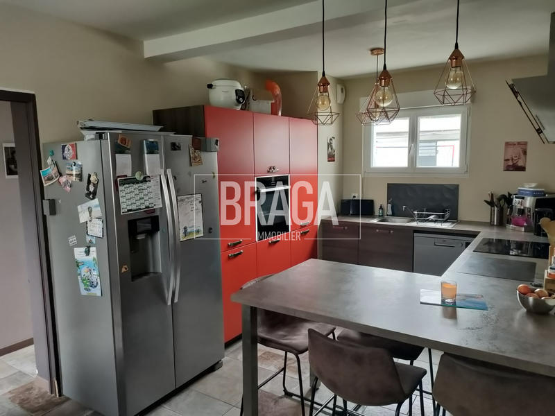 Maison - 230 m² - 4 pièces