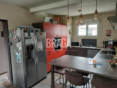 Maison - 230 m² - 4 pièces