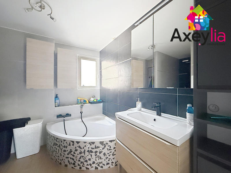 Maison - 112 m² - 6 pièces