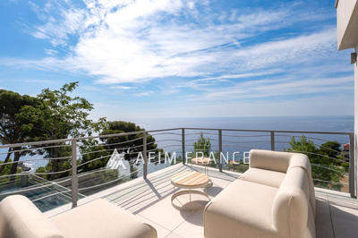 Maison - 400 m² - 8 pièces