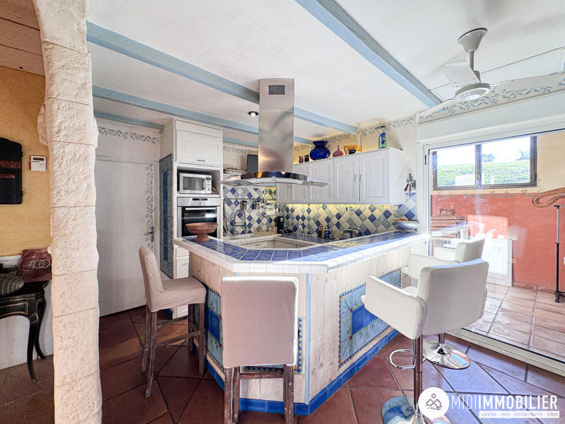 Maison - 222 m² - 4 pièces