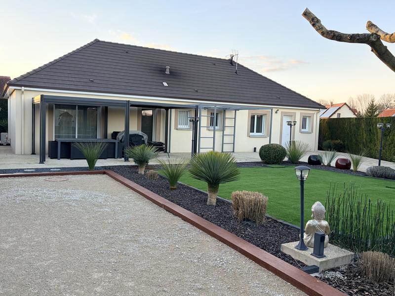 Maison - 110 m² - 5 pièces