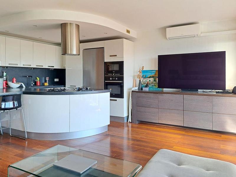 Appartement - 80 m² - 4 pièces