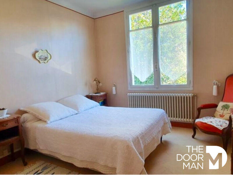 Maison - 190 m² - 8 pièces