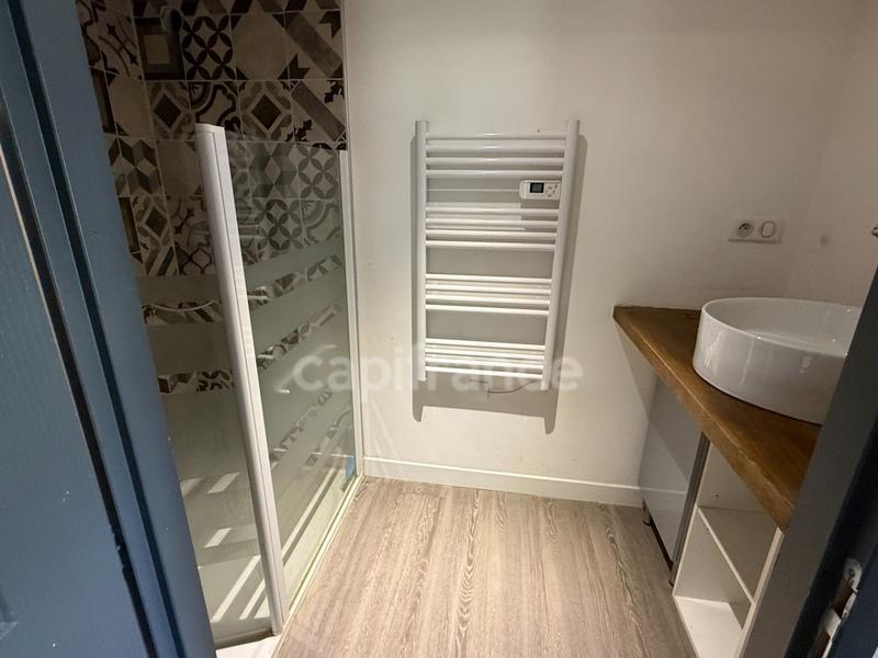 Bureau - 300 m² - 3 pièces