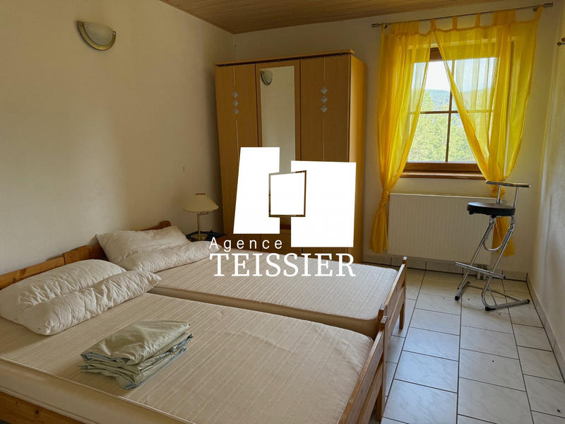 Maison - 217 m² - 9 pièces