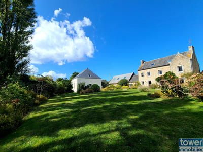 Propriété - 330 m² - 13 pièces