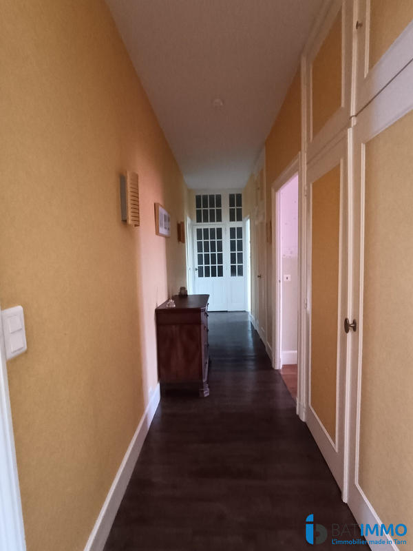 Maison - 220 m² - 9 pièces