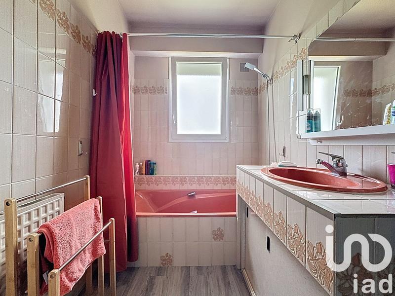 Maison - 192 m² - 9 pièces