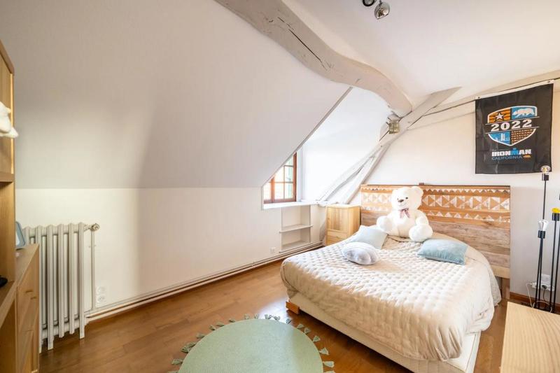 Corps de ferme - 270 m² - 9 pièces