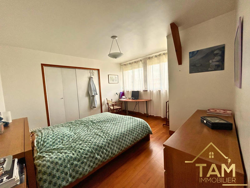 Maison - 186 m² - 10 pièces