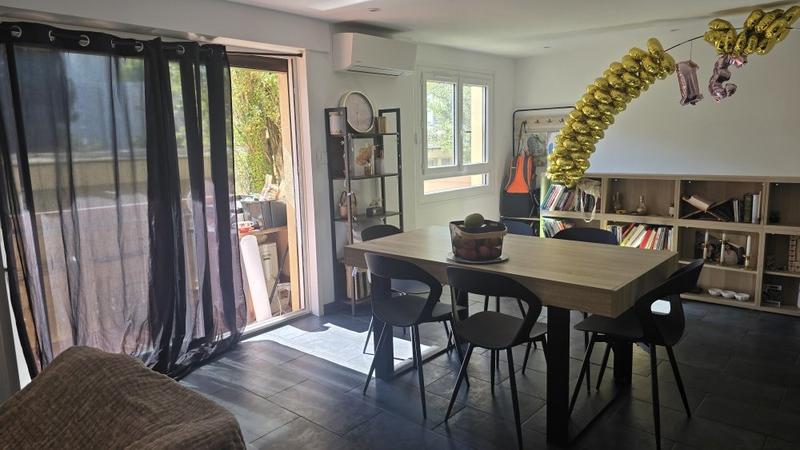 Appartement ancien - 127 m² - 7 pièces