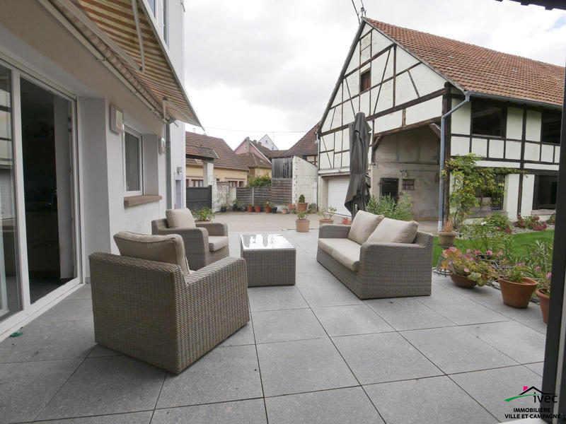 Maison - 329 m² - 14 pièces