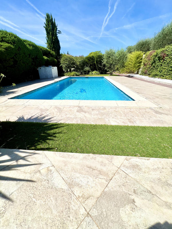 Maison - 170 m² - 5 pièces