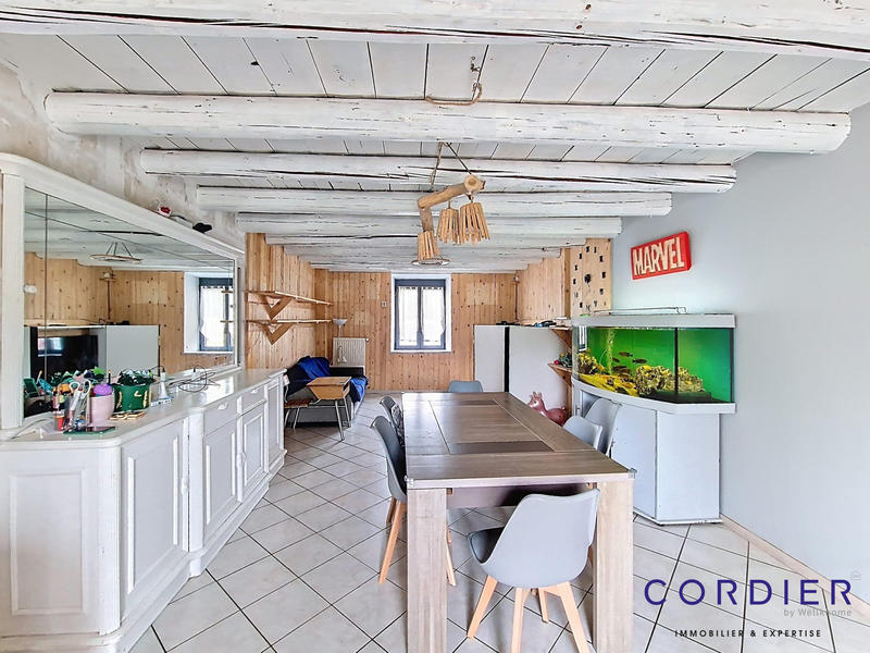 Maison - 174 m² - 7 pièces