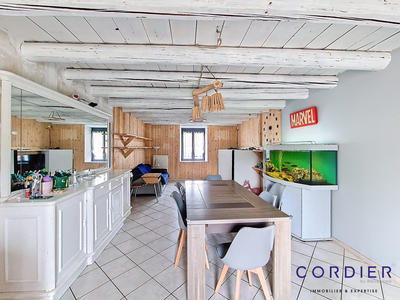 Maison - 174 m² - 7 pièces