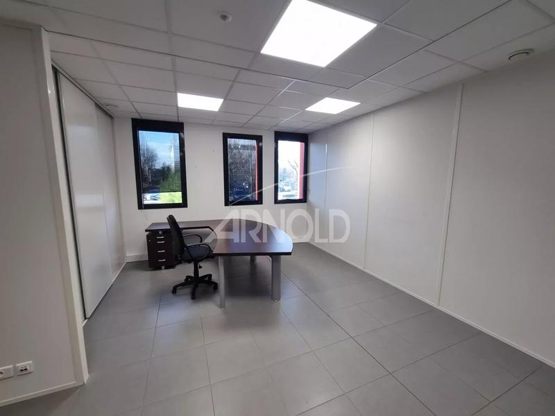 Bureau - 355 m² - 12 pièces