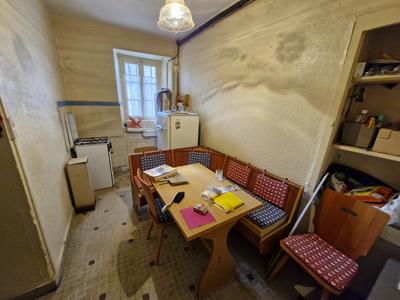 Maison traditionnelle - 176 m² - 7 pièces