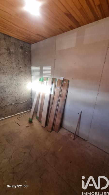 Maison - 202 m² - 5 pièces