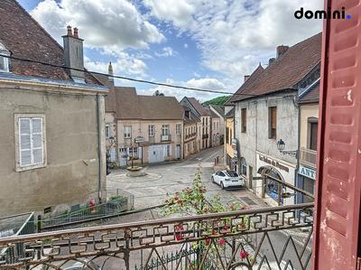 Appartement - 100 m² - 7 pièces