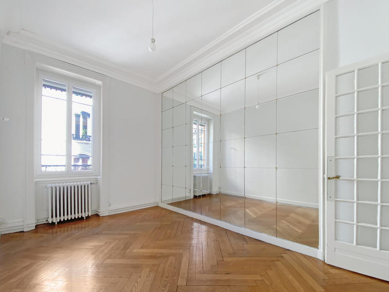 Appartement - 110 m² - 4 pièces