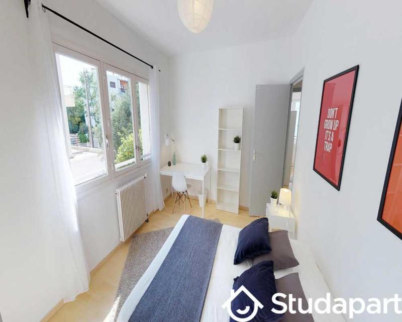 Chambre - 60 m² - 1 pièce