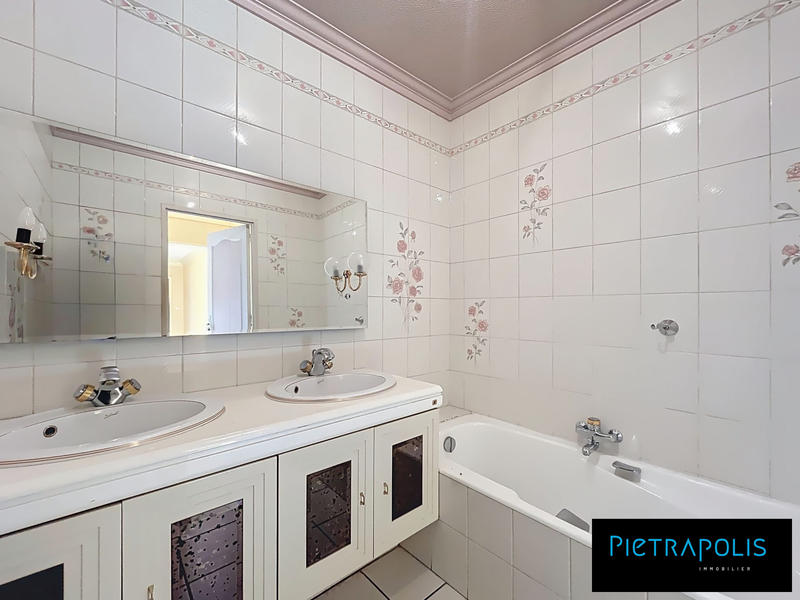 Appartement - 87 m² - 3 pièces