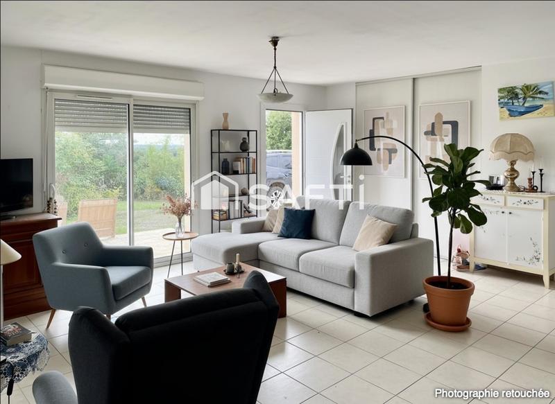 Maison - 210 m² - 10 pièces