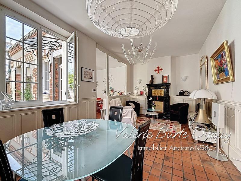 Maison - 184 m² - 7 pièces