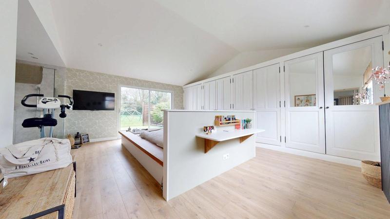 Pavillon - 183 m² - 7 pièces