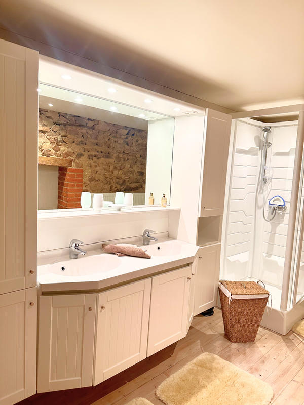 Propriété - 360 m² - 11 pièces