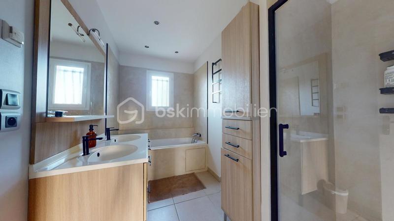 Maison - 133 m² - 8 pièces