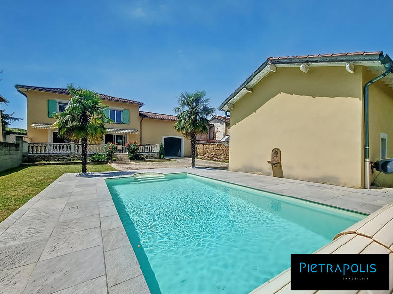 Maison - 190 m² - 4 pièces