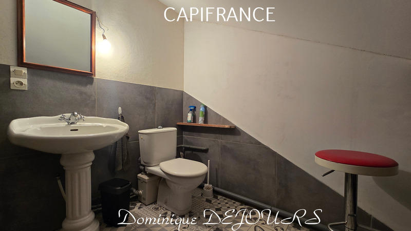 Maison - 224 m² - 7 pièces