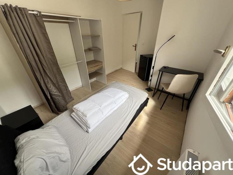 Chambre - 12 m² - 1 pièce