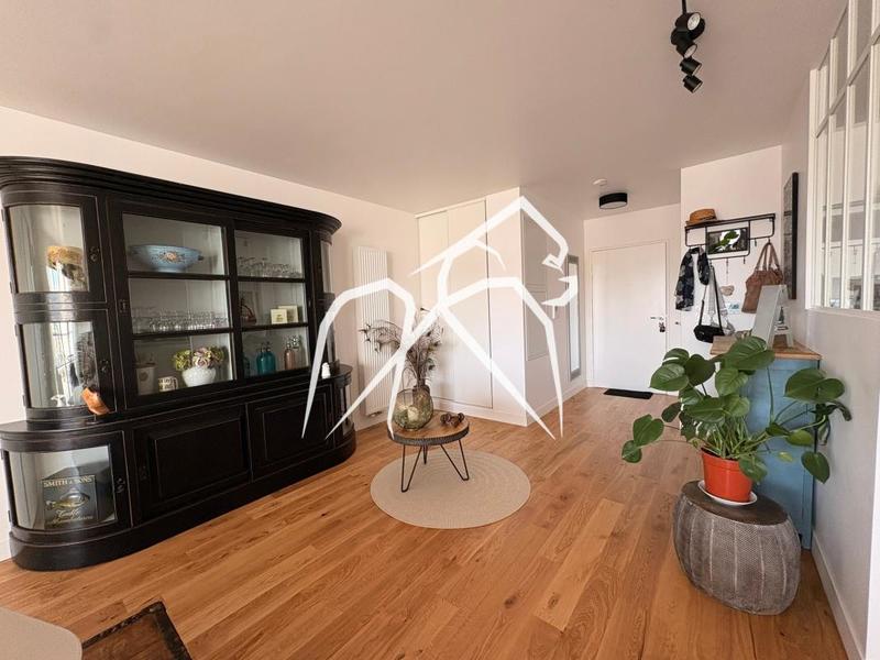 Appartement ancien - 98 m² - 3 pièces