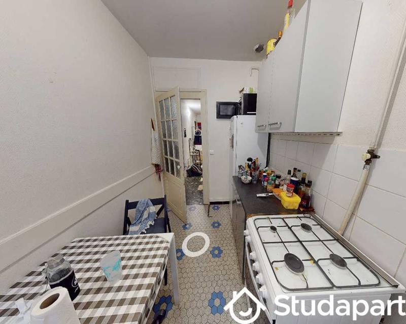 Chambre - 90 m² - 1 pièce